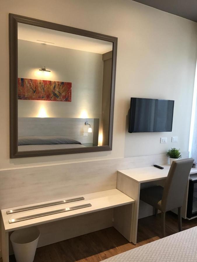 Confidence Hotel San Silvestro San Prospero Buitenkant foto
