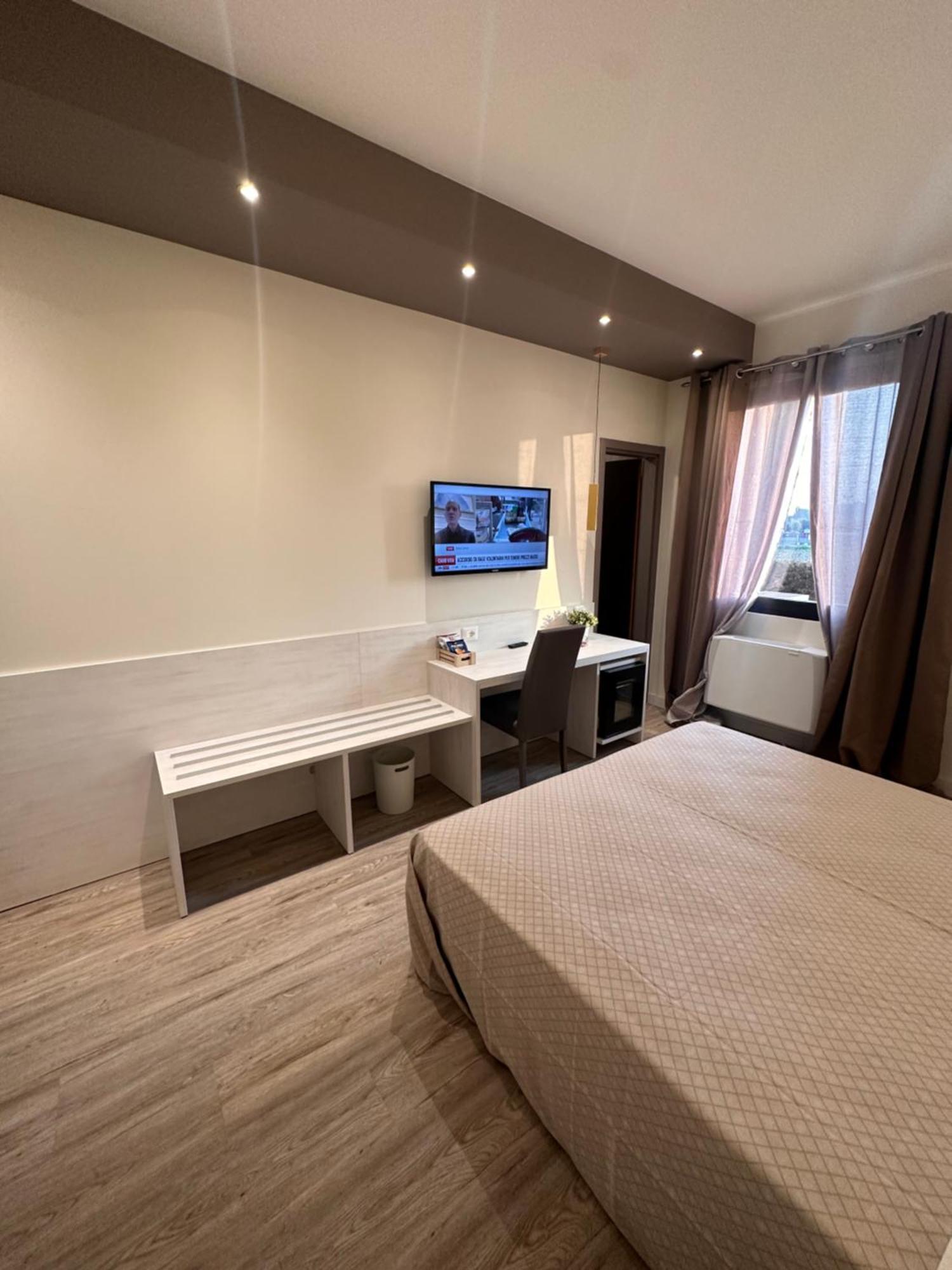 Confidence Hotel San Silvestro San Prospero Buitenkant foto