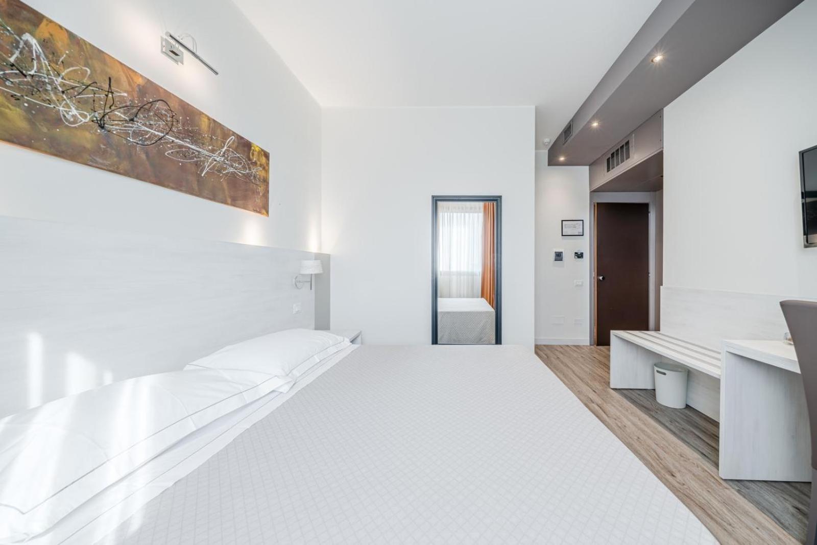 Confidence Hotel San Silvestro San Prospero Buitenkant foto